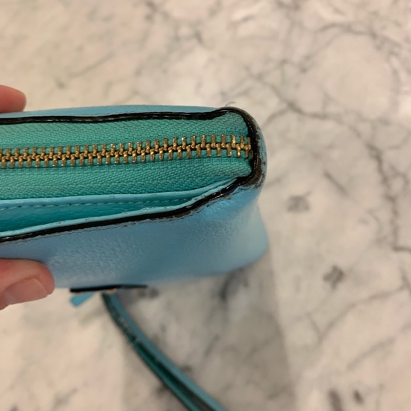 Kate spade wallet turquoise color (Tiffany blue) - Picture 5 of 8